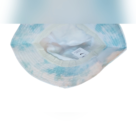 Hat - Picture 2 of 3